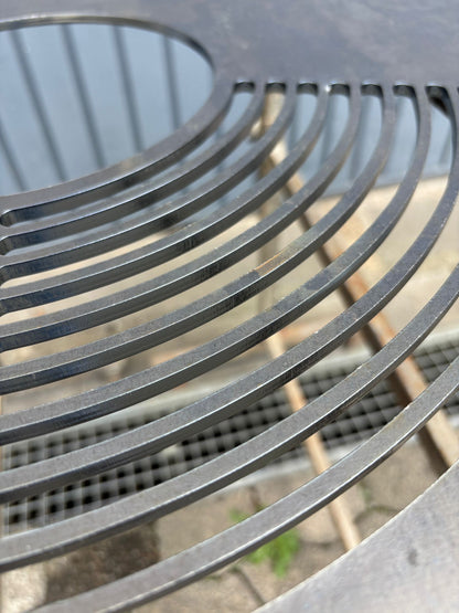 FlammNeu Tonnengrill – Handgefertigter Plancha Grill | Robust, nachhaltig & vielseitig