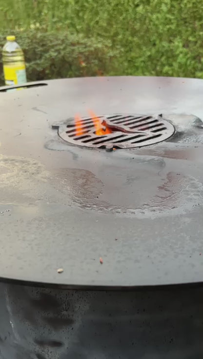 Handgefertigter Grill aus recyceltem Material - 100% Stahl